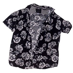Denim & Flower Black Floral Short Sleeve Button-Up Shirt - Size large